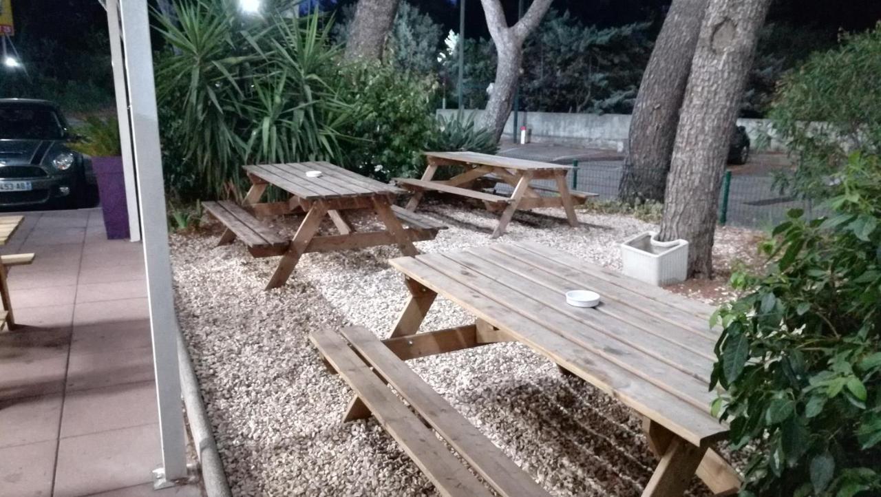 Hotel Parc Azur - Toulon Ollioules Esterno foto